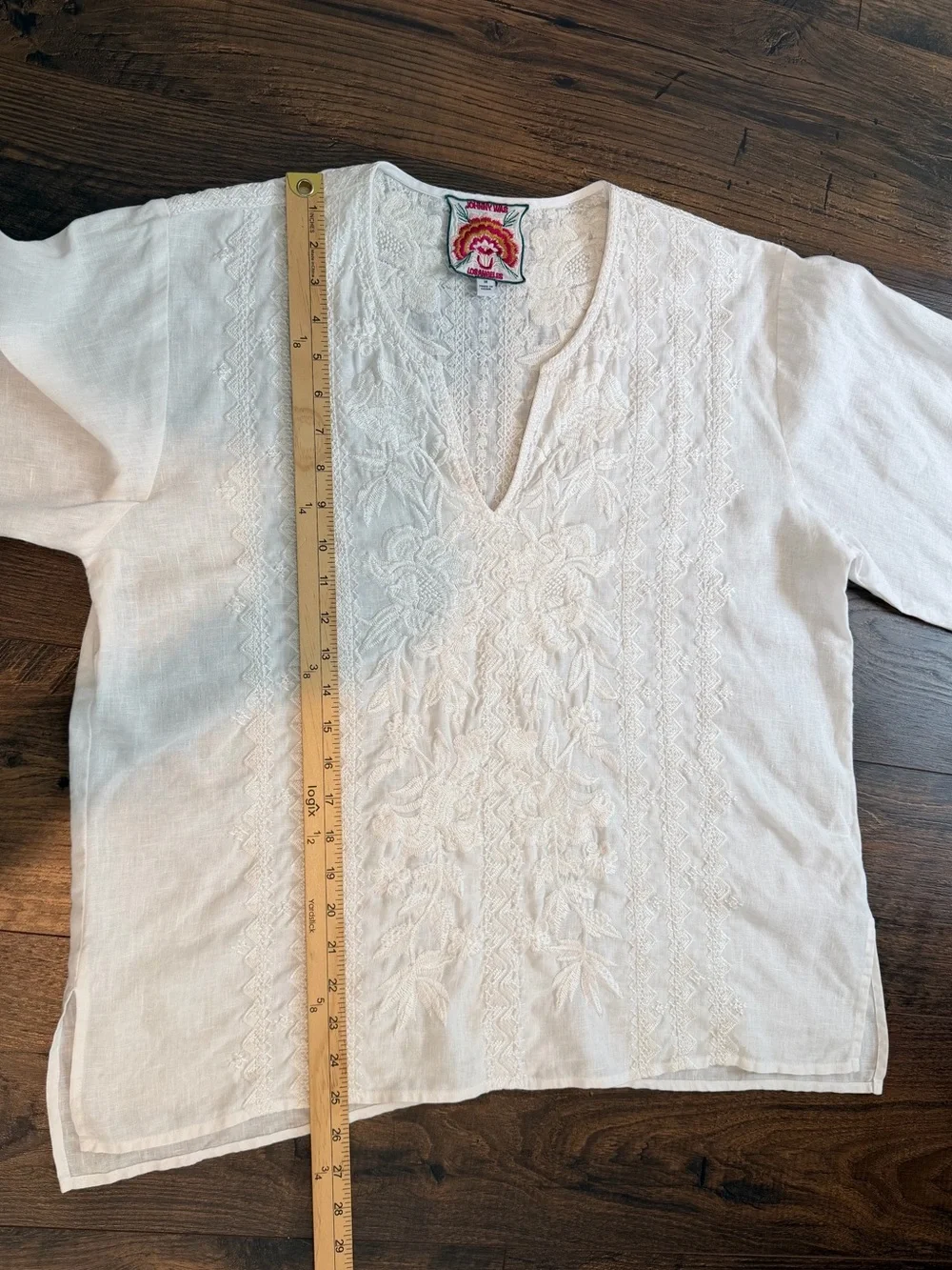 Johnny Was Camille Embriordered Linen Split VNeck 3/4 Puff Sleeve Blouse White M